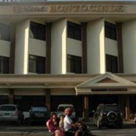 Hotel Bontocinde Makassar Exteriör bild