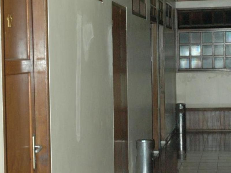 Hotel Bontocinde Makassar Exteriör bild
